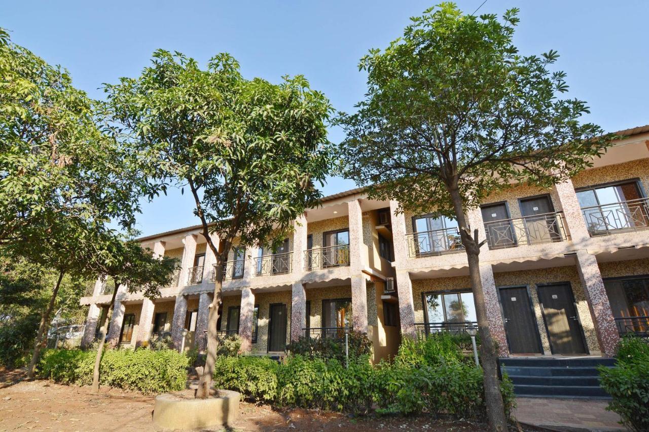 Oyo Midway Park Resort Atgaon Luaran gambar